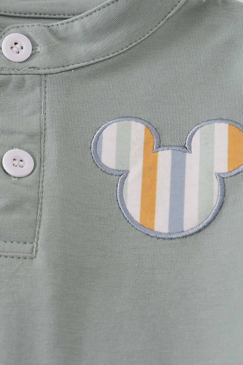 Green character applique shorts set