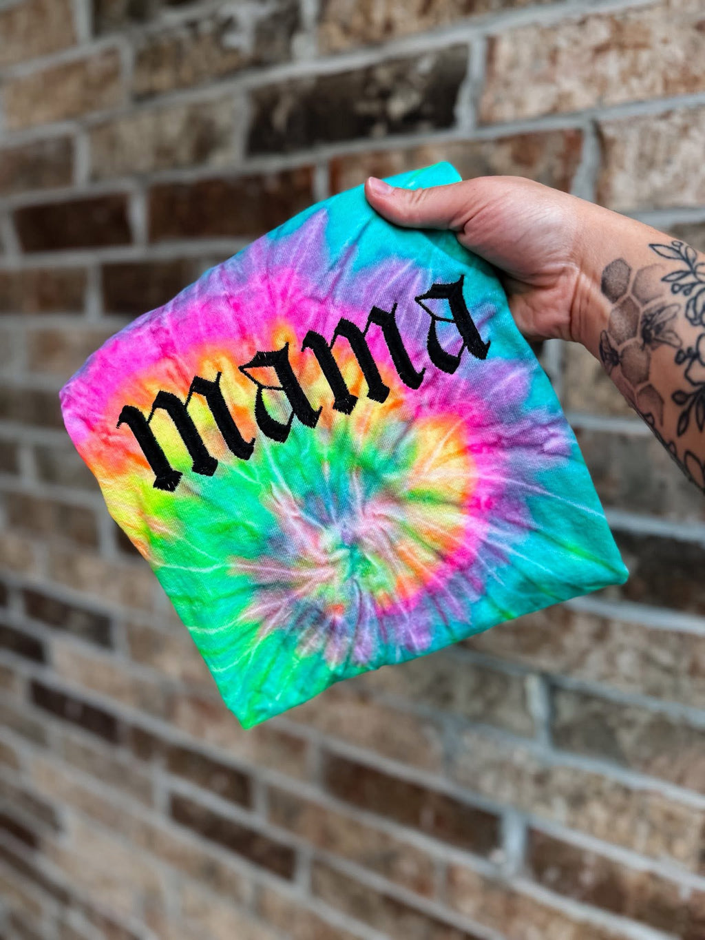 Embroidered TieDyed Grunge Font