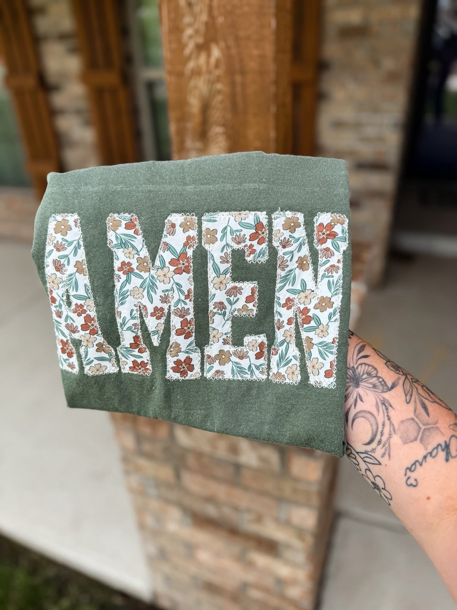 Embroidered Floral Natural