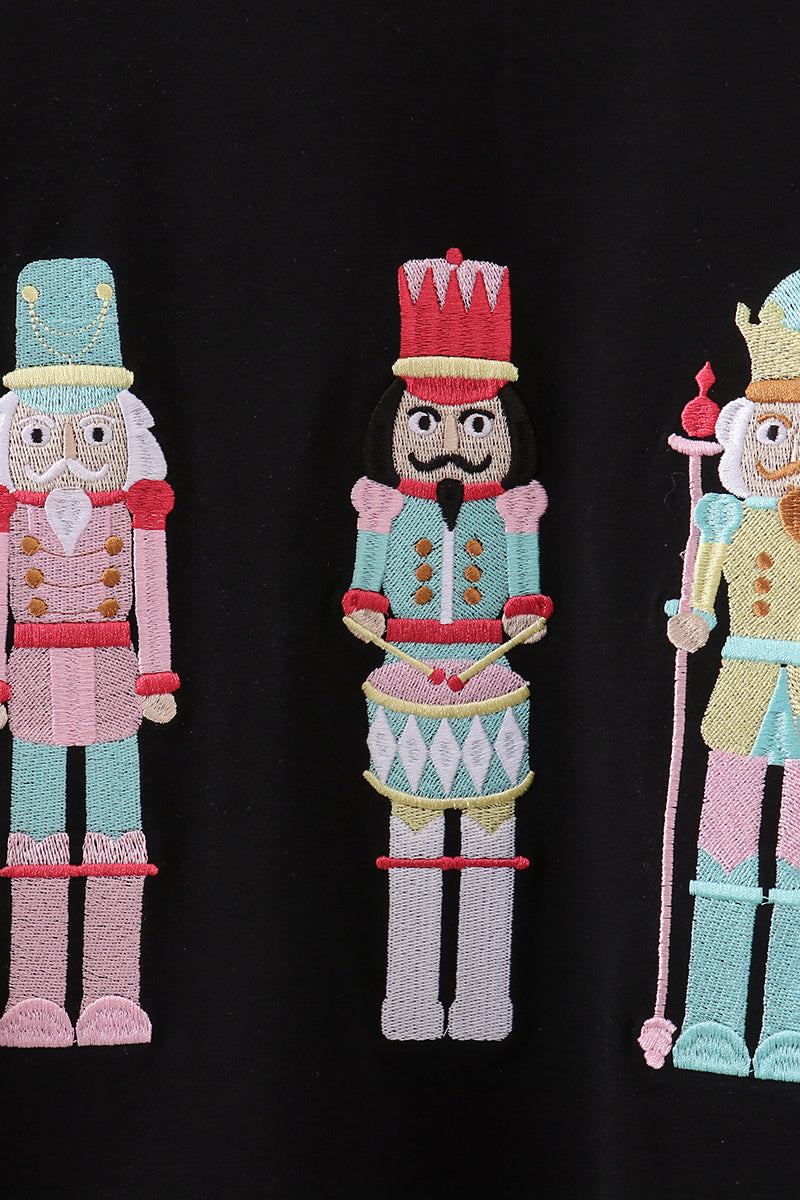 Black nutcracker embroidery mom &me top